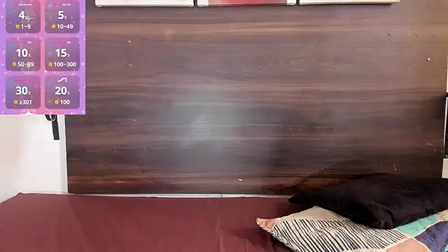 Snapshot of Debora_Cienfuegos25 chatting on 10.29.25 Debora Cienfuegos25 online show from 10.29.25