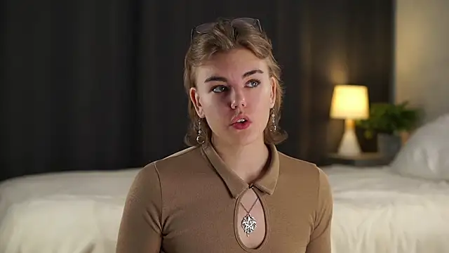 MelodyBaur online show from 11.06.25