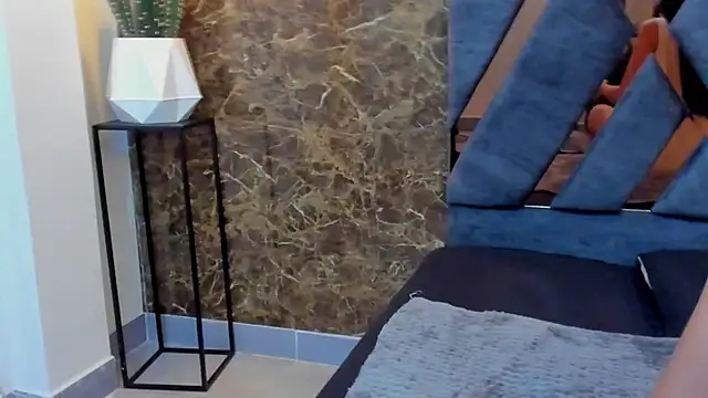 sydney miller  online show from 10.25.25