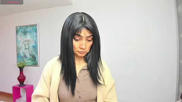 Snapshot of chloehanna chatting on 05.03.26 chloehanna online show from 05.03.26