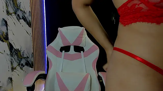 Scarlet DLuce online show from 12.14.25