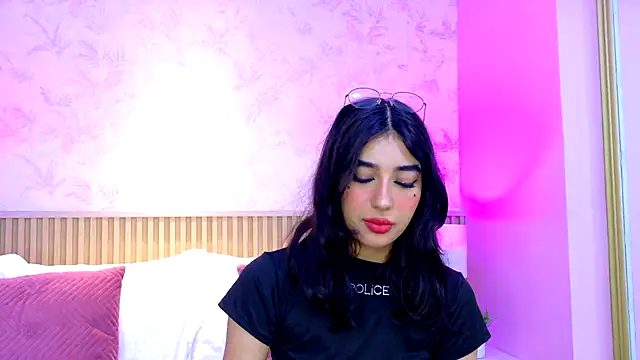 AdelineJhones online show from 10.29.25