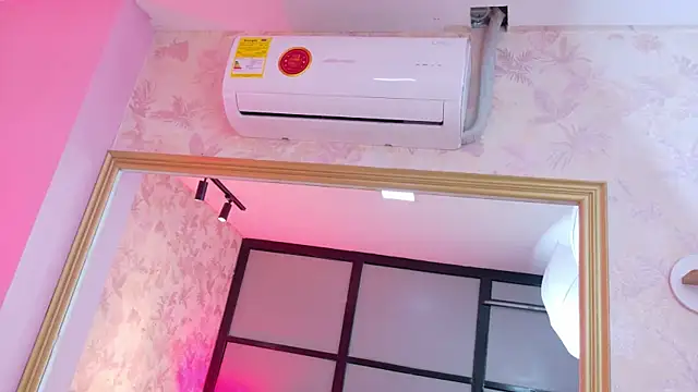 AdelineJhones online show from 11.29.25