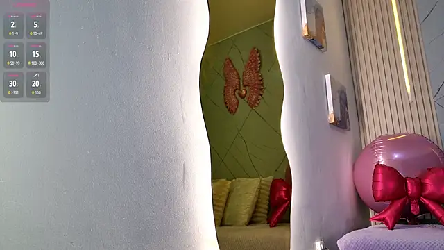 Snapshot of Sara_swift9 chatting on 02.14.26 Sara swift9 online show from 02.14.26