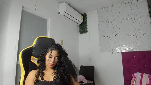 emily stars1 online show from 02.03.26