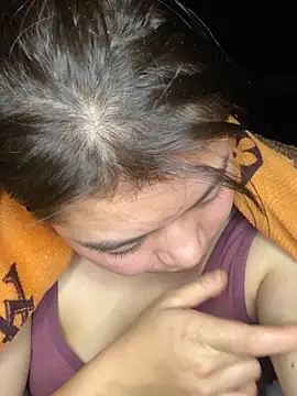 Snapshot of kimyonon chatting on 11.28.25 kimyonon online show from 11.28.25