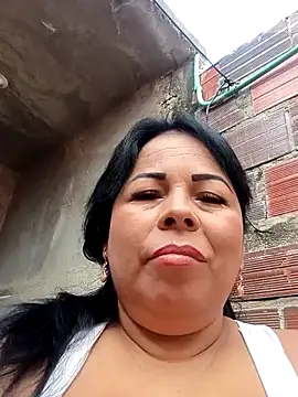 Snapshot of mother2-divorced chatting on 07.16.26 mother2-divorced online show from 07.16.26