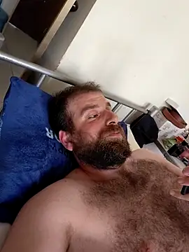 Snapshot of ylansoso chatting on 12.01.25 ylansoso online show from 12.01.25