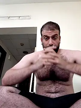 Snapshot of ylansoso chatting on 12.23.25 ylansoso online show from 12.23.25