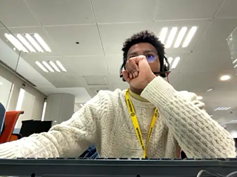 Albert Madrid online show from 01.12.26