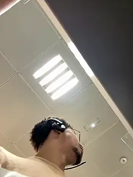 Albert Madrid online show from 01.15.26