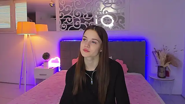 LuisaClover online show from 01.07.26