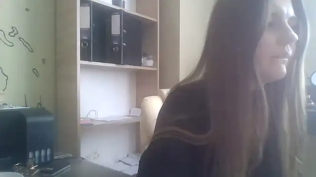 DollyRoma online show from 10.27.25