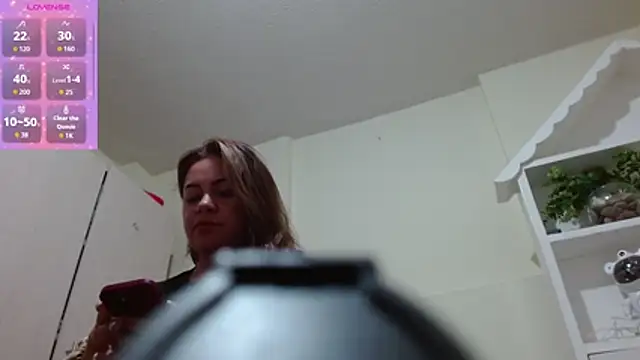 Snapshot of Kristalnoa chatting on 02.17.26 Kristalnoa online show from 02.17.26