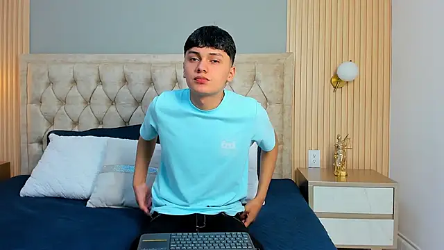 Maxii18  online show from 01.15.26