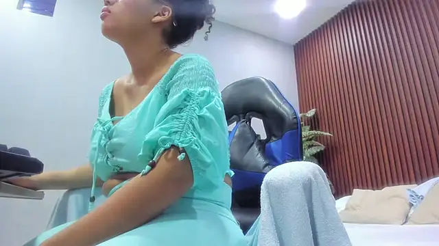 agata18  online show from 04.04.26