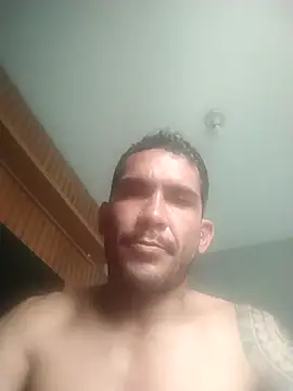 Snapshot of BruninhoRecife chatting on 10.23.25 BruninhoRecife online show from 10.23.25