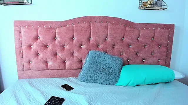 Snapshot of Mia_rous69 chatting on 10.29.25 Mia rous69 online show from 10.29.25