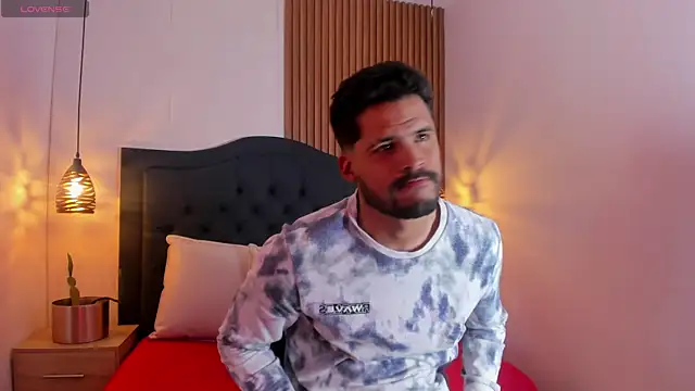 Snapshot of Hamilton_0 chatting on 10.29.25 Hamilton 0 online show from 10.29.25