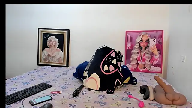 alahia66 online show from 11.17.25