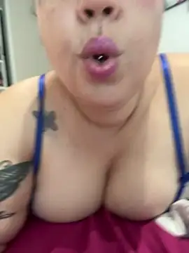 Snapshot of Rheetnena1 chatting on 02.08.26 Rheetnena1 online show from 02.08.26