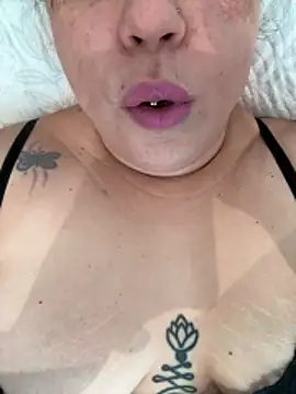 Snapshot of Rheetnena1 chatting on 03.21.26 Rheetnena1 online show from 03.21.26