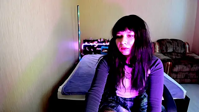Snapshot of Quietdaisy chatting on 10.24.25 Quietdaisy online show from 10.24.25
