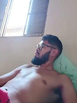 Snapshot of FerrariniHott chatting on 11.05.25 FerrariniHott online show from 11.05.25