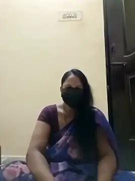 Snapshot of tamilammu1431 chatting on 10.25.25 tamilammu1431 online show from 10.25.25