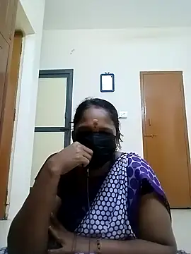 Snapshot of tamilammu1431 chatting on 11.01.25 tamilammu1431 online show from 11.01.25