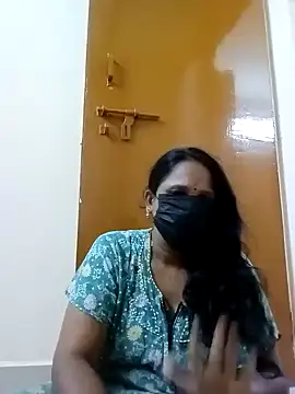 Snapshot of tamilammu1431 chatting on 11.08.25 tamilammu1431 online show from 11.08.25