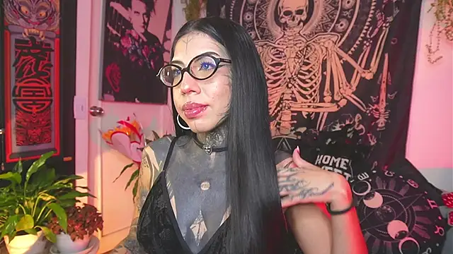 Snapshot of Dalia_Vorhees chatting on 06.10.26 Dalia Vorhees online show from 06.10.26