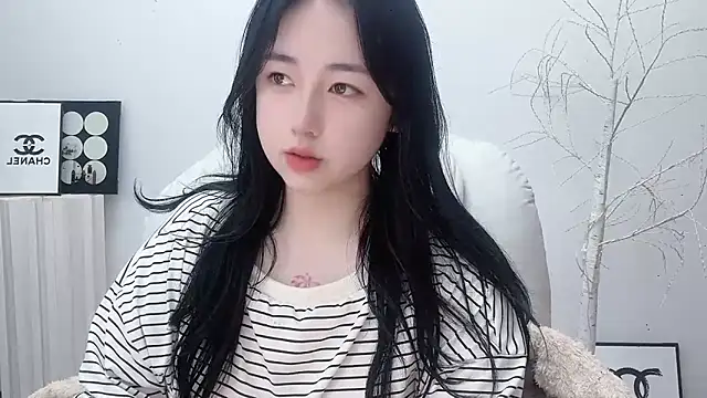 Love-hanzaizai718 online show from 11.15.25