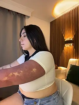 Snapshot of dirty_vanel chatting on 11.06.25 dirty vanel online show from 11.06.25