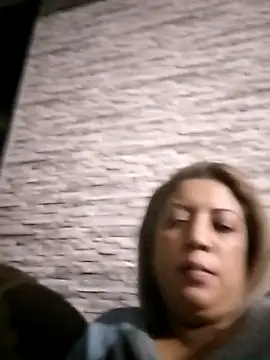 Snapshot of IndianLara chatting on 11.02.25 IndianLara online show from 11.02.25