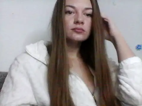 Snapshot of EllaMoonlight chatting on 11.16.25 EllaMoonlight online show from 11.16.25