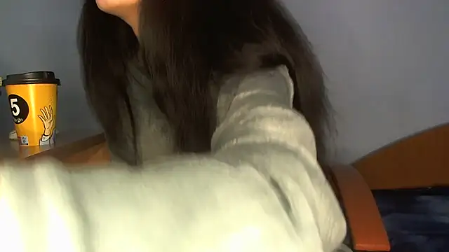 Snapshot of andreea713 chatting on 02.18.26 andreea713 online show from 02.18.26