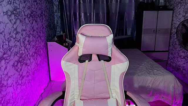  Lachica  online show from 11.10.25