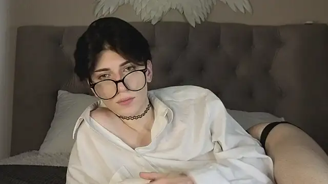 Oliver star boy  online show from 01.08.26