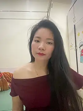 Bee Yellow00 online show from 03.26.26