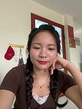 Bee Yellow00 online show from 07.07.26