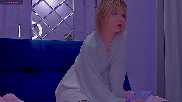 Snapshot of Milena_brilliant chatting on 10.24.25 Milena brilliant online show from 10.24.25