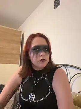 Latexaddictx  online show from 10.31.25