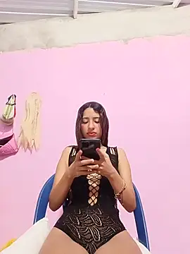 Snapshot of virgin-shy chatting on 06.17.26 virgin-shy online show from 06.17.26