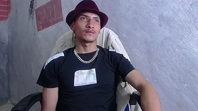 SavageLover  online show from 12.19.25