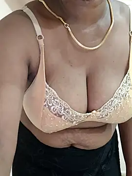 Snapshot of sivashree chatting on 04.28.26 sivashree online show from 04.28.26