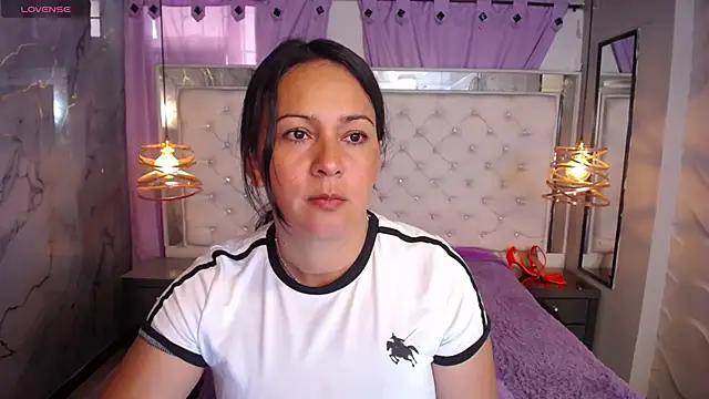 Melissa-roberts online show from 11.18.25