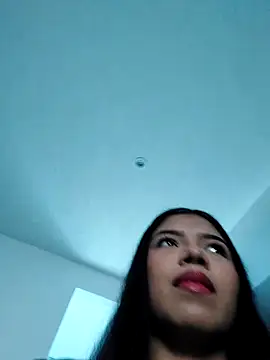 SamanthaHills  online show from 10.25.25