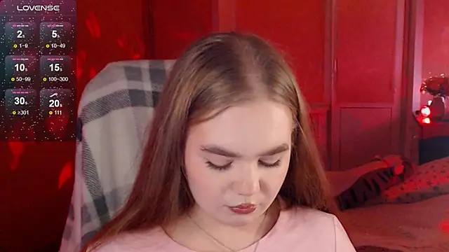 Snapshot of EmilyRisse chatting on 10.30.25 EmilyRisse online show from 10.30.25