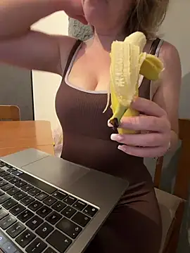 Kimmeow online show from 04.27.26